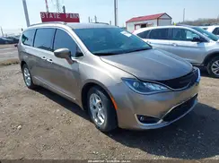 2C4RC1BG4HR610421 2017 CHRYSLER PACIFICA
