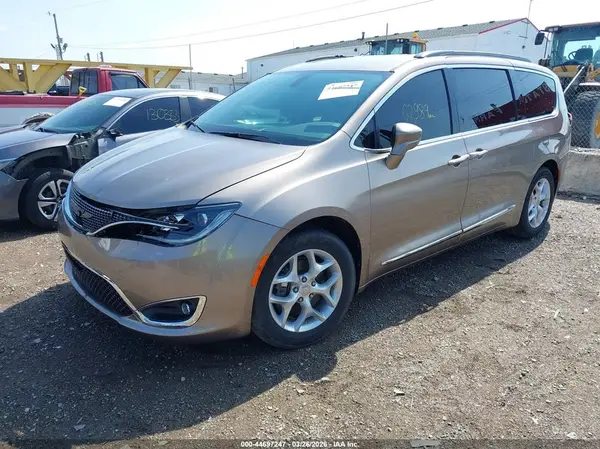 2C4RC1BG4HR610421 2017 CHRYSLER PACIFICA - Image 2