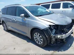 2C4RC1BG4HR613173 2017 CHRYSLER PACIFICA