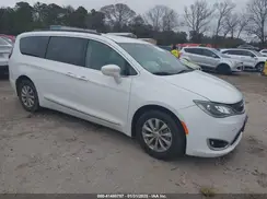 2C4RC1BG4HR620902 2017 CHRYSLER PACIFICA