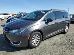 2C4RC1BG4HR627266 2017 CHRYSLER PACIFICA