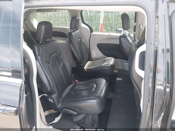 2C4RC1BG4HR642527 2017 CHRYSLER PACIFICA - Image 8
