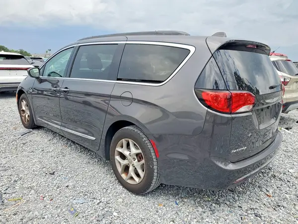 2C4RC1BG4HR654483 2017 CHRYSLER PACIFICA - Image 2