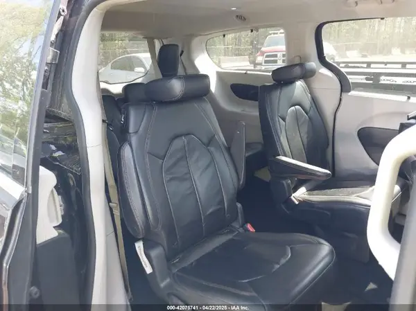 2C4RC1BG4HR665533 2017 CHRYSLER PACIFICA - Image 8