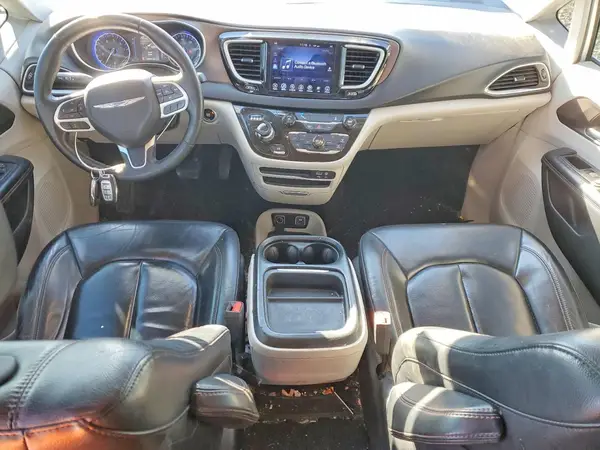 2C4RC1BG4HR670134 2017 CHRYSLER PACIFICA - Image 8