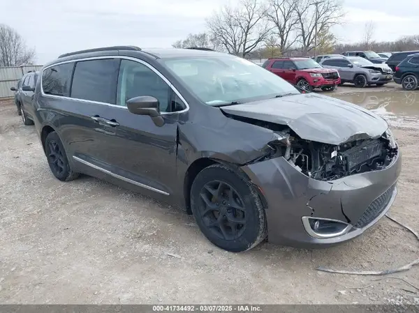 2C4RC1BG4HR670330 2017 CHRYSLER PACIFICA - Image 1