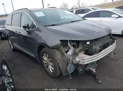 2C4RC1BG4HR675771 2017 CHRYSLER PACIFICA