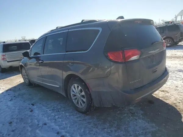 2C4RC1BG4HR687919 2017 CHRYSLER PACIFICA - Image 2