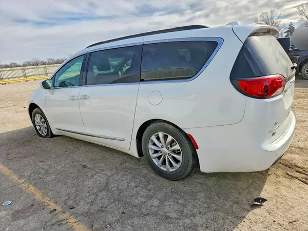2C4RC1BG4HR691520 2017 CHRYSLER PACIFICA - Image 2