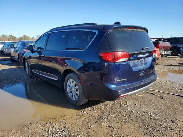 2C4RC1BG4HR702502 2017 CHRYSLER PACIFICA - Image 2