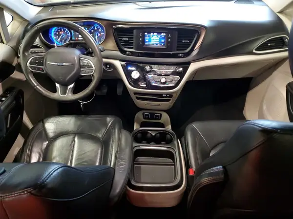 2C4RC1BG4HR703052 2017 CHRYSLER PACIFICA - Image 8