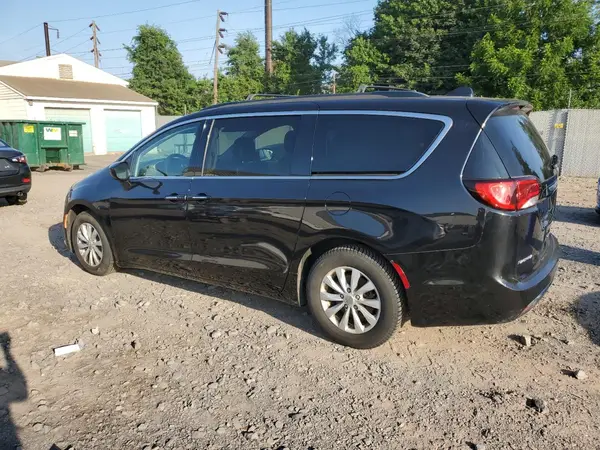 2C4RC1BG4HR705190 2017 CHRYSLER PACIFICA - Image 2