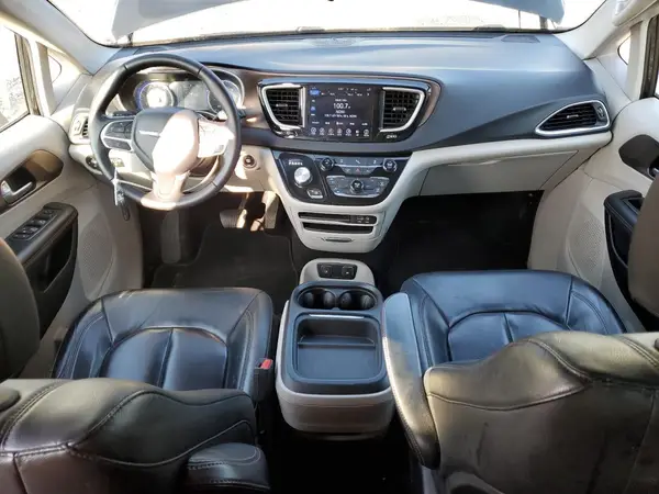 2C4RC1BG4HR705190 2017 CHRYSLER PACIFICA - Image 8