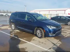 2C4RC1BG4HR705660 2017 CHRYSLER PACIFICA