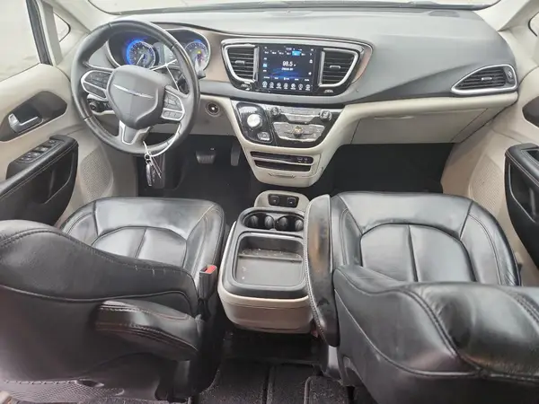 2C4RC1BG4HR711684 2017 CHRYSLER PACIFICA - Image 8