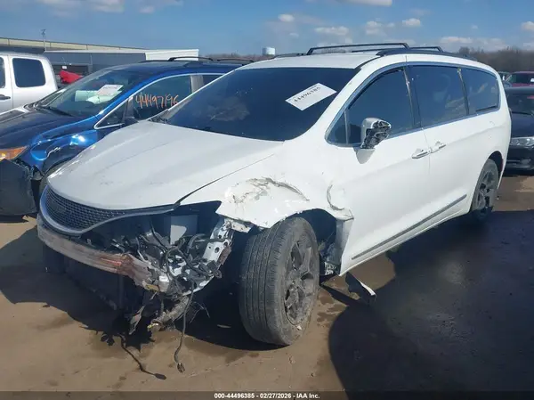 2C4RC1BG4HR712236 2017 CHRYSLER PACIFICA - Image 2