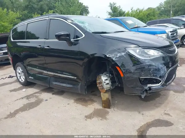 2C4RC1BG4HR713161 2017 CHRYSLER PACIFICA - Image 1