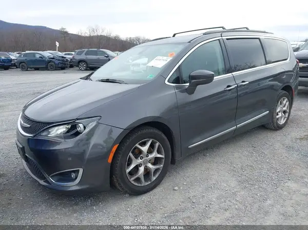 2C4RC1BG4HR729442 2017 CHRYSLER PACIFICA - Image 2