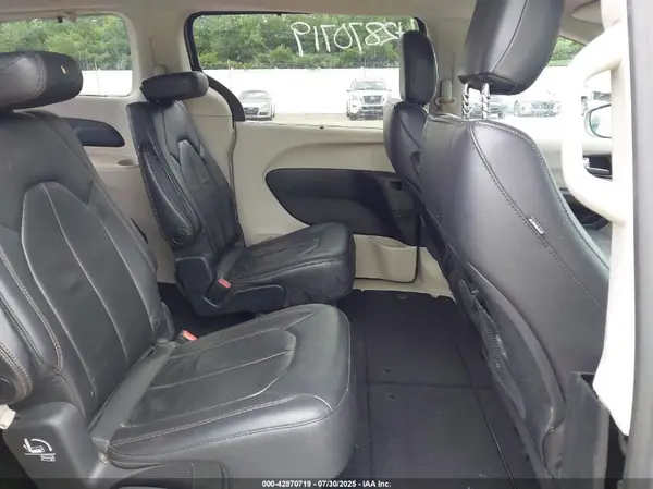 2C4RC1BG4HR730249 2017 CHRYSLER PACIFICA - Image 8