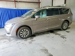 2C4RC1BG4HR733698 2017 CHRYSLER PACIFICA