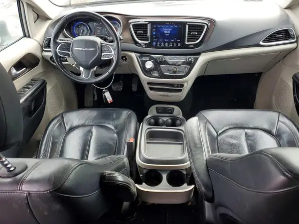 2C4RC1BG4HR739579 2017 CHRYSLER PACIFICA - Image 8
