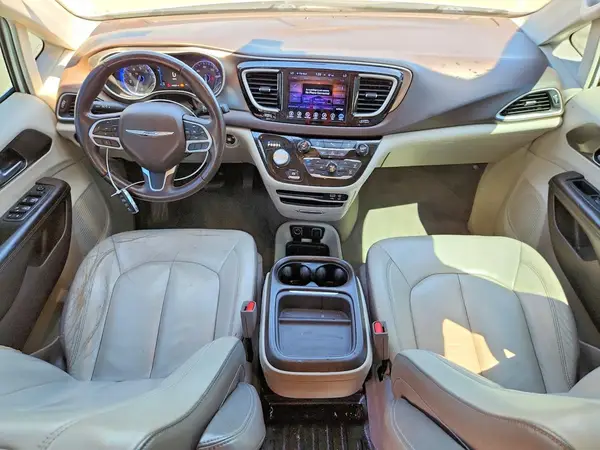 2C4RC1BG4HR741204 2017 CHRYSLER PACIFICA - Image 8