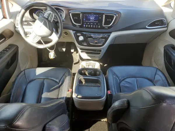 2C4RC1BG4HR741395 2017 CHRYSLER PACIFICA - Image 8