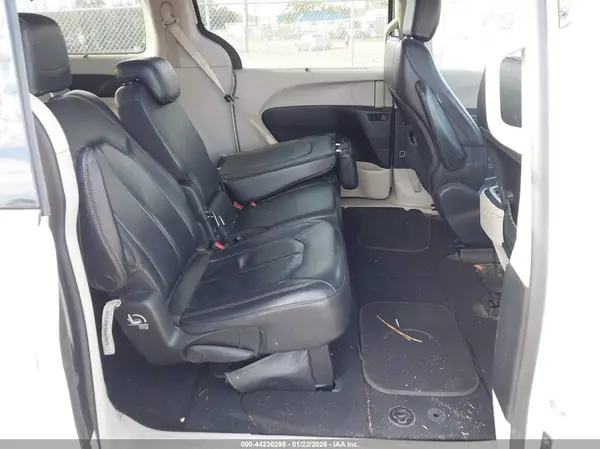 2C4RC1BG4HR743793 2017 CHRYSLER PACIFICA - Image 8
