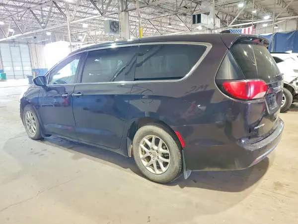 2C4RC1BG4HR745611 2017 CHRYSLER PACIFICA - Image 2