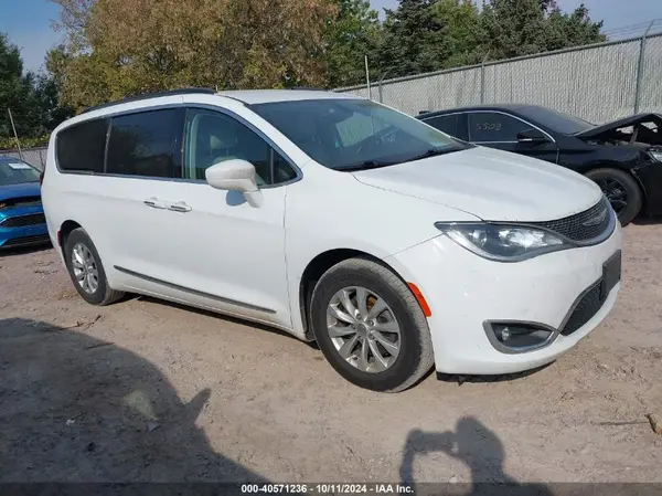 2C4RC1BG4HR747293 2017 CHRYSLER PACIFICA - Image 1