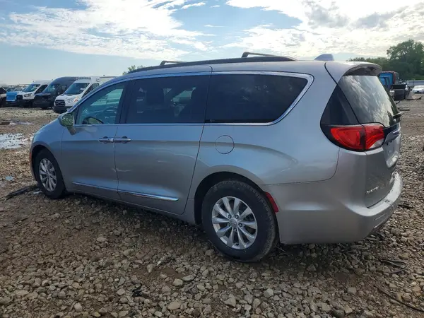 2C4RC1BG4HR747746 2017 CHRYSLER PACIFICA - Image 2