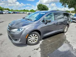 2C4RC1BG4HR764868 2017 CHRYSLER PACIFICA