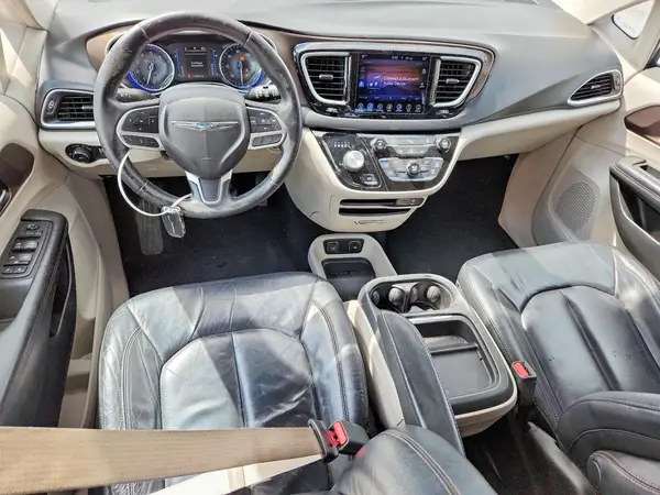 2C4RC1BG4HR764868 2017 CHRYSLER PACIFICA - Image 8