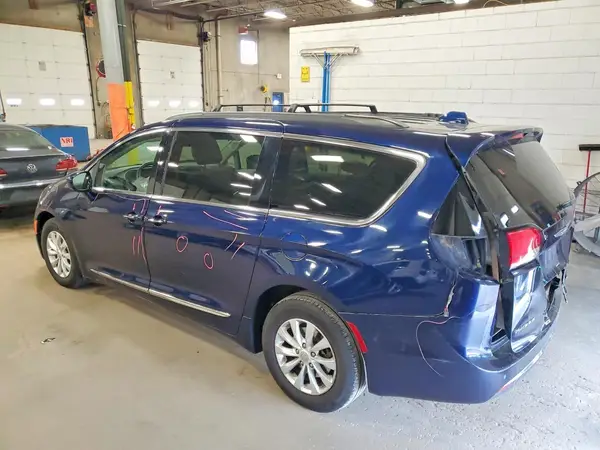 2C4RC1BG4HR764871 2017 CHRYSLER PACIFICA - Image 2