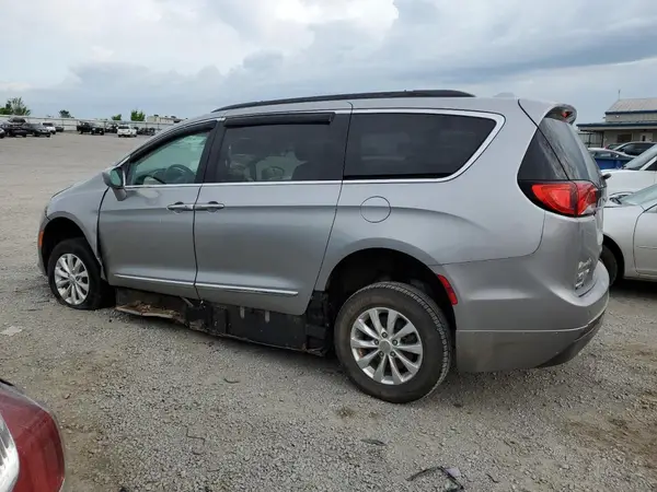 2C4RC1BG4HR768628 2017 CHRYSLER PACIFICA - Image 2