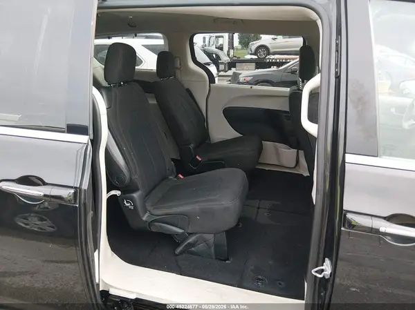 2C4RC1BG4HR769956 2017 CHRYSLER PACIFICA - Image 8