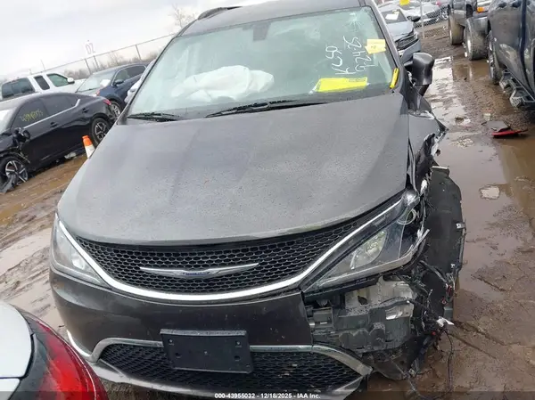 2C4RC1BG4HR794470 2017 CHRYSLER PACIFICA - Image 8