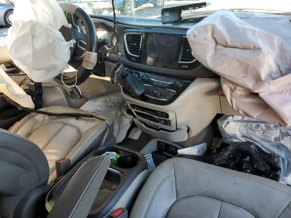 2C4RC1BG4HR794825 2017 CHRYSLER PACIFICA - Image 8