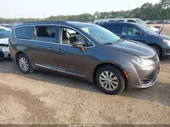 2C4RC1BG4HR796624 2017 CHRYSLER PACIFICA