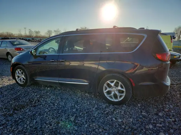 2C4RC1BG4HR803670 2017 CHRYSLER PACIFICA - Image 2