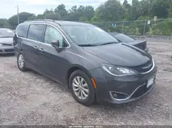 2C4RC1BG4HR810666 2017 CHRYSLER PACIFICA