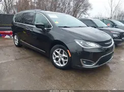 2C4RC1BG4HR820985 2017 CHRYSLER PACIFICA