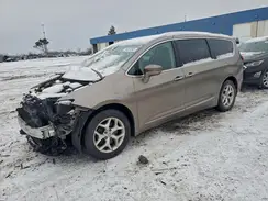 2C4RC1BG4HR822980 2017 CHRYSLER PACIFICA