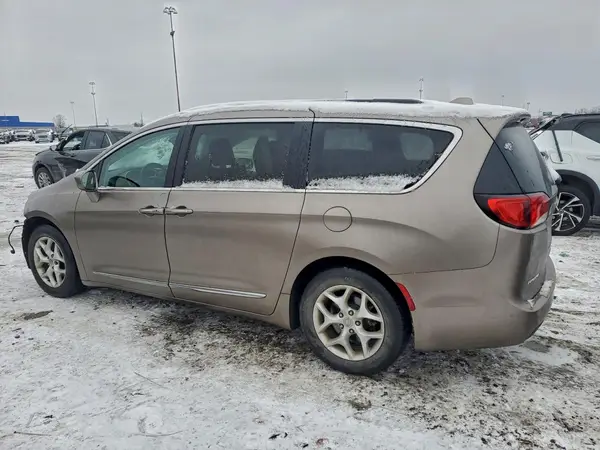 2C4RC1BG4HR822980 2017 CHRYSLER PACIFICA - Image 2