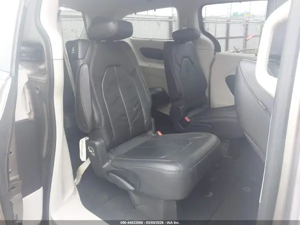 2C4RC1BG4HR823336 2017 CHRYSLER PACIFICA - Image 8