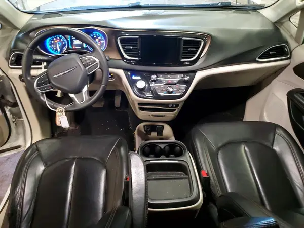 2C4RC1BG4HR823451 2017 CHRYSLER PACIFICA - Image 8