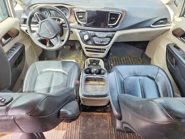 2C4RC1BG4HR824034 2017 CHRYSLER PACIFICA - Image 8