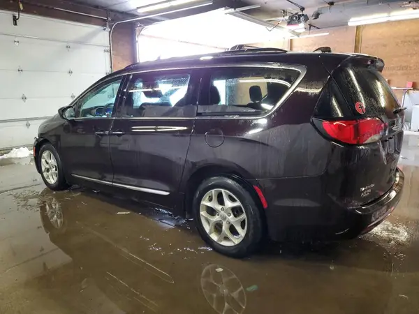 2C4RC1BG4HR831646 2017 CHRYSLER PACIFICA - Image 2