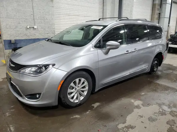 2C4RC1BG4HR831839 2017 CHRYSLER PACIFICA - Image 1