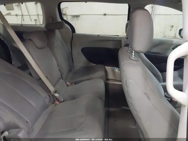 2C4RC1BG4HR833588 2017 CHRYSLER PACIFICA - Image 8